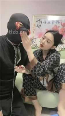 【小月牙】训练厕奴-踩踏/头压马桶/口水吐脸/赏赐圣水/胶带裹脸 网友原创 第20张