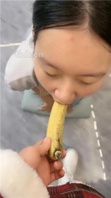 【瑶瑶】母畜-踩踏香蕉喂食/清理脏鞋底/转胯sp/黑丝酸奶脚-HD绳艺资源网