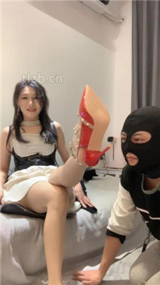 【小麦】掐乳揪耳朵/袜子塞嘴/脚喂蛋糕/脚插嘴/内裤诱惑/喂圣水 网友原创 第9张