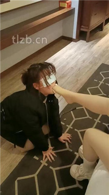 【爱可呀】双S-开发超模学姐S-转胯/吃白袜/舔脏鞋/脚底喂食 网友原创 第6张