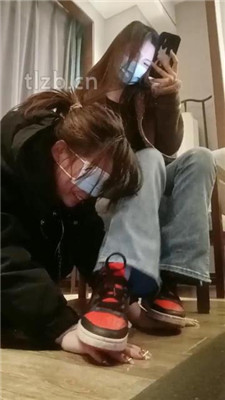 【爱可呀】双S-开发超模学姐S-转胯/吃白袜/舔脏鞋/脚底喂食 网友原创 第14张