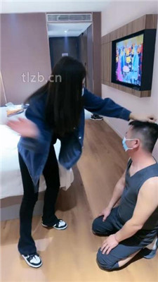 【沐夏夜】女神S超暴力踢踹虐打前任-HD绳艺资源网