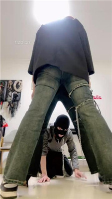 【甜心教主】双S-鞋碾压踩/揪耳朵/舔口水鞋底/腿夹【双视角版】 网友原创 第9张