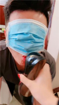 【紫琳】转胯爬行/sp/肉丝高跟舔/揪耳朵/人肉座椅/鞋跟插嘴 网友原创 第10张