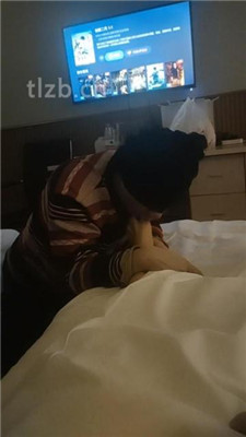 【赞拉】下跪舔素人小姐姐的臭脚-HD绳艺资源网