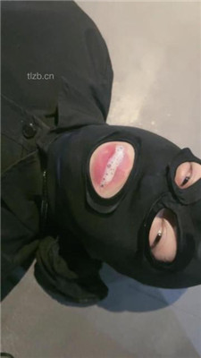 【黑兔】严刑逼供教训犯人-舔脏老爹鞋/吊绑虐打/狗链遛狗 网友原创 第12张