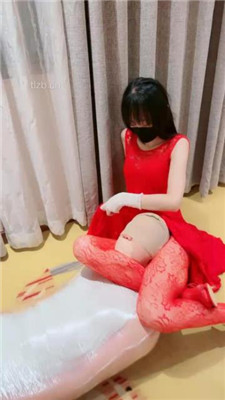 【美娜格格】死亡游戏-保鲜膜包裹/马丁靴踩踏/花样窒息 网友原创 第5张