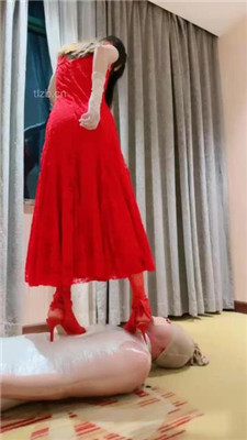 【美娜格格】死亡游戏-保鲜膜包裹/马丁靴踩踏/花样窒息 网友原创 第9张