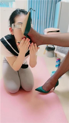 调教视频|雅痞猫叔 avatar 新用户会员用户      当前位置： 首  【爱神】女慕-耳光闻臭靴/高跟踢裆/吃啤酒呕吐物 网友原创 第13张