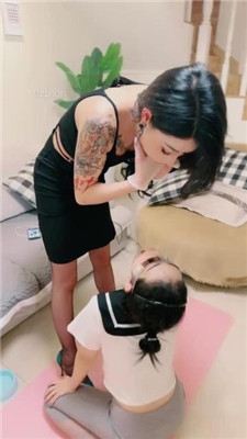 调教视频|雅痞猫叔 avatar 新用户会员用户      当前位置： 首  【爱神】女慕-耳光闻臭靴/高跟踢裆/吃啤酒呕吐物 网友原创 第14张