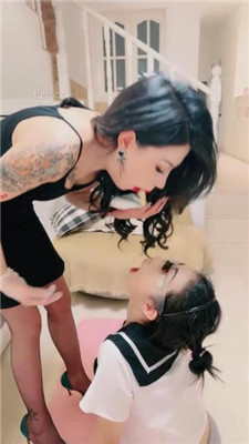 调教视频|雅痞猫叔 avatar 新用户会员用户      当前位置： 首  【爱神】女慕-耳光闻臭靴/高跟踢裆/吃啤酒呕吐物 网友原创 第15张