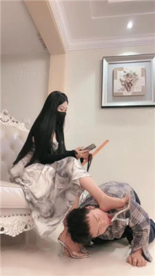 【桃幼幼】白富美S-品尝高跟玉足/脚耳光/插嘴/提档/灌圣水 网友原创 第2张