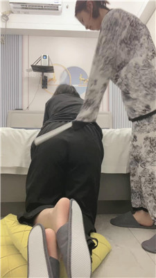 【尤黎】逮住小三驯化成母狗【上】 艾彩调教库 第4张