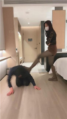 【晓雅】长靴女神-人肉坐垫/碾压踩/数据线抽/夹手指 艾彩调教库 第7张