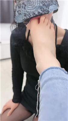 【晚晚】开发女慕-胯下羞辱/骑马遛狗/啃舔脚 艾彩调教库 第8张
