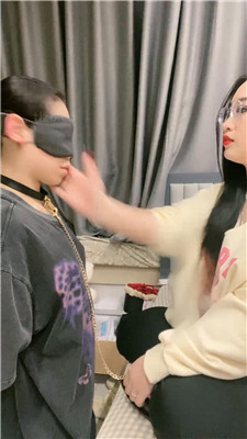 【樱樱】母畜-俄罗斯混血留学生首玩SM【一】 艾彩调教库 第13张