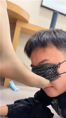 【爱丽丝】双S-踩踏/黑丝美腿恋足舔/舔腋下 艾彩调教库 第12张