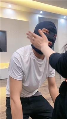 【七七】抽耳光/舔脏运动鞋/白袜脚捂脸/sp/转胯/掐乳 艾彩调教库 第15张
