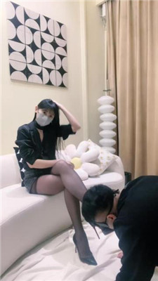 【安瑶大大】黑丝高跟深喉恋足舔-HD绳艺资源网