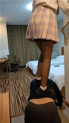 【可可妈妈】JK学生主-口嗨狗迟到被暴揍 艾彩调教库 第11张