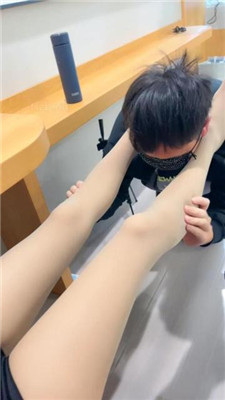 【爱丽丝】双S-踩踏/黑丝美腿恋足舔/舔腋下 艾彩调教库 第17张
