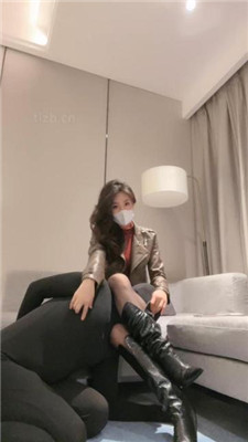 【禾未】腿绞窒息/蛇皮长靴踩虐/骑马/黑丝捂脸 艾彩调教库 第4张