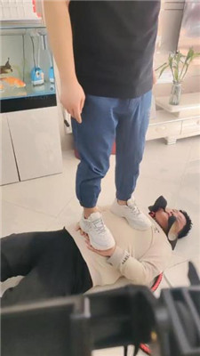 【安安女王】绿帽前任伺候我和老公 艾彩调教库 第16张