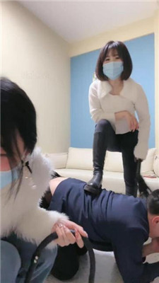 【鱼糯糯】双S-轮流抽耳光/虐打踢踹/揪耳朵/吸棉袜臭脚 艾彩调教库 第9张