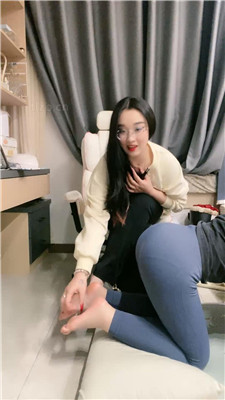 【樱樱】母畜-俄罗斯混血留学生首玩SM【一】 艾彩调教库 第16张