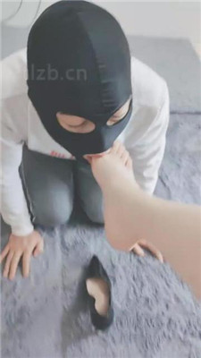 【灵竹】高跟裸足碾压踩/恋足舔 艾彩调教库 第7张