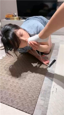 【橙宝】双母畜-奴下奴- 骑马/玉臀裸足底/白棉袜【上】 艾彩调教库 第11张