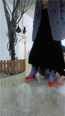 【绯闻王妃】圈养狗犬化爬行/打手心/重口强制喂食-HD绳艺资源网