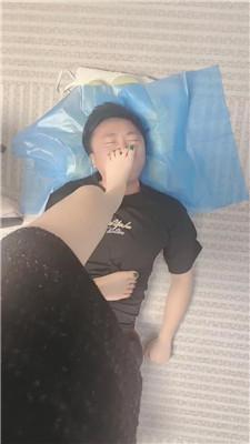 【丫丫】全体重踩踏/裸足踩狗脸/深喉 艾彩调教库 第9张