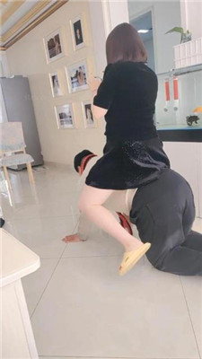 【安安女王】绿帽前任伺候我和老公 艾彩调教库 第5张
