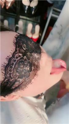 【梦幻大大】母畜-骑脖转胯/耳光/踩狗爪/喂口水/跪舔帆布鞋/塞嘴 艾彩调教库 第18张