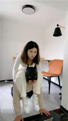 【甜味药丸】转胯骑马狗爬/耳光藤条抽/提档踩狗头 艾彩调教库 第3张
