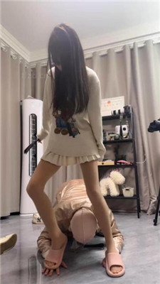 【樱木花道】素人首调-喂圣水/清理脏鞋底/踢踹/插嘴踩踏 艾彩调教库 第21张