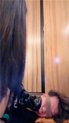 【不知名美女】车模S-长靴美腿诱惑调/腿绞窒息 艾彩调教库 第17张
