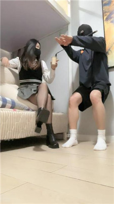 【小猫】跪搓衣板/骑马求圣水/胯下辱踩狗爪 艾彩调教库 第3张