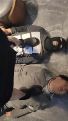 【然而】短靴黑丝-双奴下跪争宠求虐 艾彩调教库 第12张