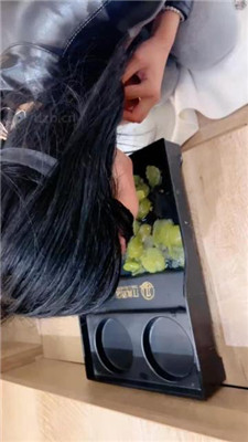 【米开朗】母畜-舔运动鞋白袜/踩踏喂食/当脚垫/sp 艾彩调教库 第19张
