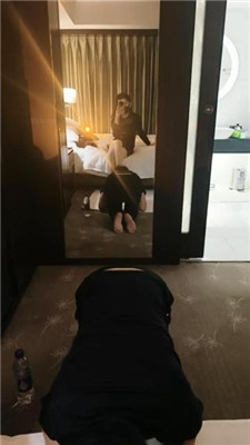 【米小唐】女神小姐姐诱导抖M做狗 艾彩调教库 第2张