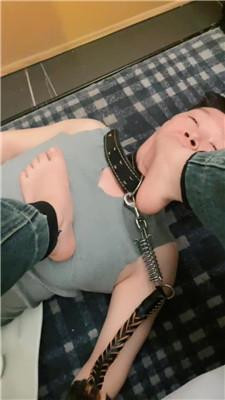 【小林小s】嘴叼白袜/清理运动鞋白袜/骑马转胯/掐乳 艾彩调教库 第15张