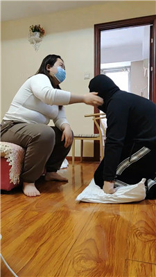 【樱樱】母畜-俄罗斯混血留学生首玩SM【五】 艾彩调教库 第10张