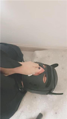 【上上】强迫狗舔穿一天的白鞋原味船袜 艾彩调教库 第11张