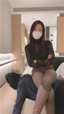 【晓雅】长靴女神-人肉坐垫/碾压踩/数据线抽/夹手指 艾彩调教库 第19张