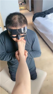 【歌总】清理脚趾/闻黑丝脚/深喉 艾彩调教库 第3张