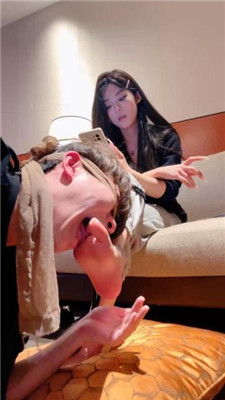 【不知名美女】模特S-上门只求刷鞋的贱奴 艾彩调教库 第20张
