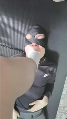 【游S】白袜肉丝脚踩脸窒息/袜子塞嘴踢踹/捆绑掐乳 艾彩调教库 第17张