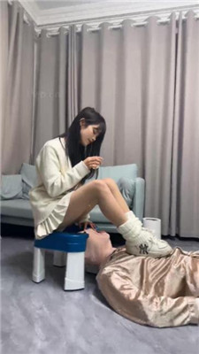 【樱木花道】素人首调-喂圣水/清理脏鞋底/踢踹/插嘴踩踏-HD绳艺资源网